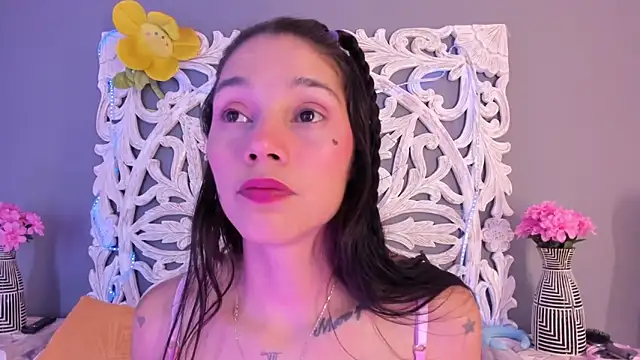 loraineblake online show from February 2026 01:32:02 PM