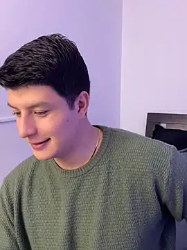 Snapshot of Goldenknight33 chatting on February 2026 01:04:01 PM Goldenknight33 online show from February 2026 01:04:01 PM