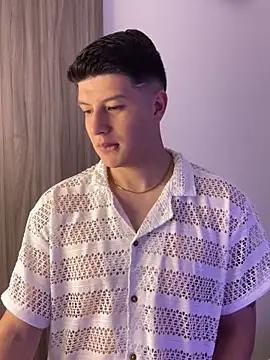 Snapshot of Goldenknight33 chatting on February 2026 02:23:02 PM Goldenknight33 online show from February 2026 02:23:02 PM