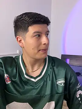 Snapshot of Goldenknight33 chatting on February 2026 02:28:01 PM Goldenknight33 online show from February 2026 02:28:01 PM