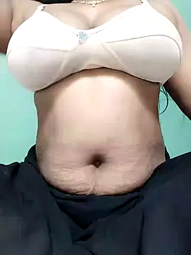 Uma-2 online show from December 2025 04:31:02 AM