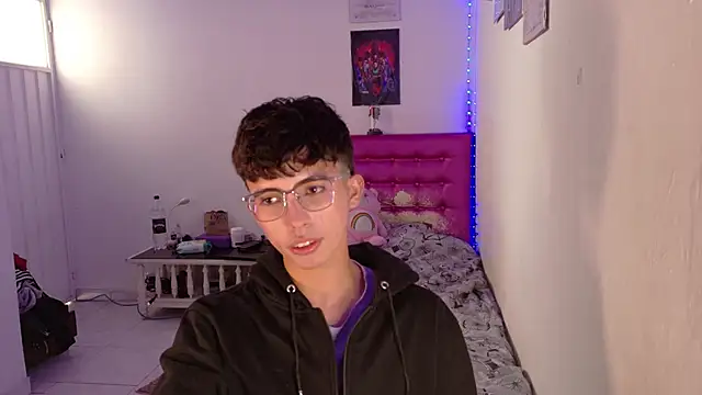 Snapshot of Dani_Dancer chatting on January 2026 07:19:02 PM Dani Dancer online show from January 2026 07:19:02 PM