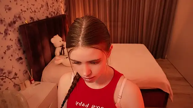 Snapshot of ChloeSpark chatting on May 2026 08:03:02 PM ChloeSpark online show from May 2026 08:03:02 PM