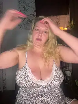 Snapshot of JenniferCarmen chatting on February 2026 06:03:01 PM JenniferCarmen online show from February 2026 06:03:01 PM