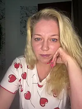 Snapshot of JenniferCarmen chatting on February 2026 12:03:01 AM JenniferCarmen online show from February 2026 12:03:01 AM