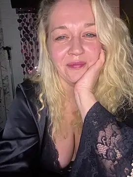 Snapshot of JenniferCarmen chatting on February 2026 03:19:02 PM JenniferCarmen online show from February 2026 03:19:02 PM