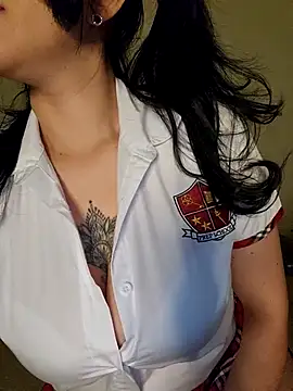 Snapshot of BustyVampyre chatting on February 2026 01:44:02 AM BustyVampyre online show from February 2026 01:44:02 AM