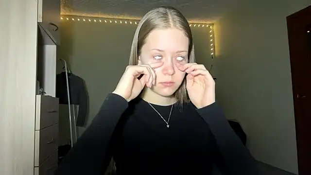 ZaidaSchwarten online show from January 2026 06:08:01 AM