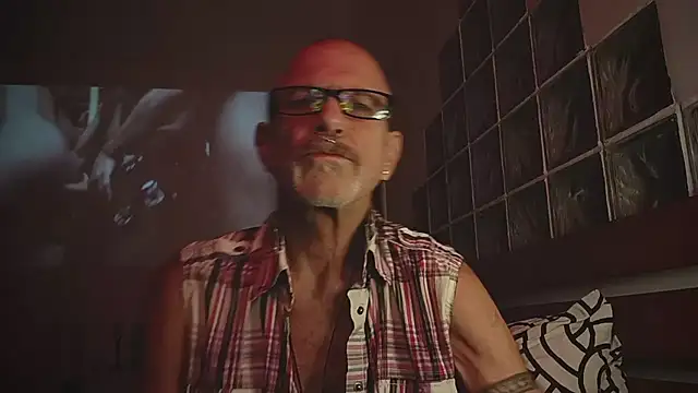 4skinlvrI online show from January 2026 11:41:02 PM