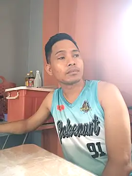 jevtobias online show from December 2025 04:17:01 AM