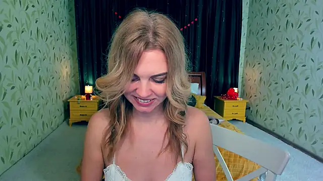 LunaFlinn online show from March 2026 07:15:01 AM