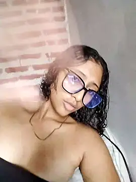 SweetEmxxx online show from February 2026 08:23:02 PM