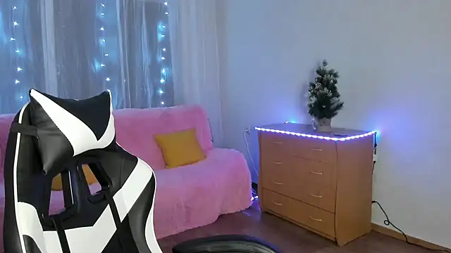 KisaModel online show from January 2026 01:42:02 AM