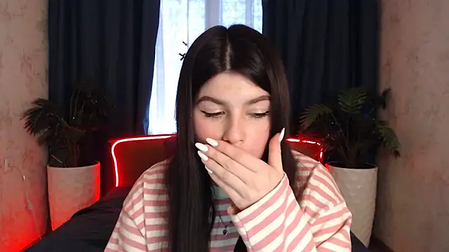 KisaModel online show from February 2026 08:19:01 AM