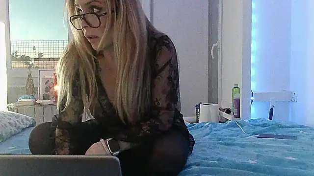 Sandro7879 online show from February 2026 06:20:01 PM