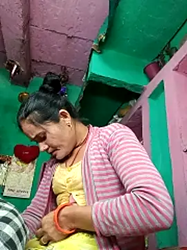 Kinjal pande online show from December 2025 01:40:02 PM