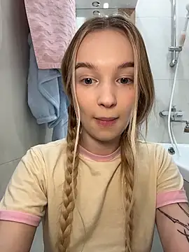 -teenytiny- online show from March 2026 04:36:01 PM