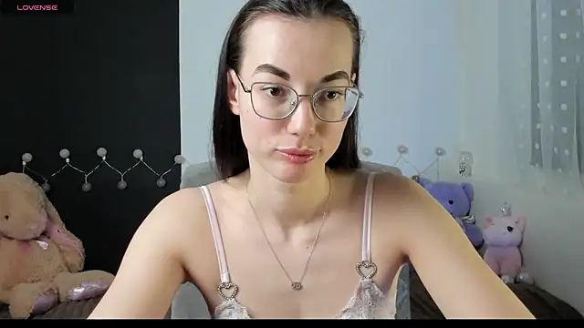 Snapshot of EmmaJacson chatting on March 2026 07:09:01 PM EmmaJacson online show from March 2026 07:09:01 PM