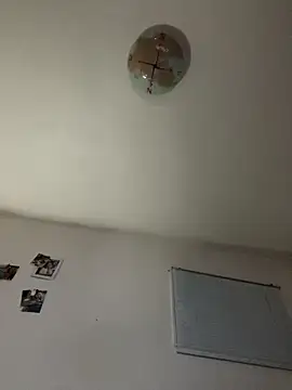 kingNQueen1211 online show from December 2025 02:40:01 AM