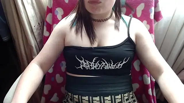 Snapshot of 666maskgirl chatting on February 2026 05:28:01 PM 666maskgirl online show from February 2026 05:28:01 PM