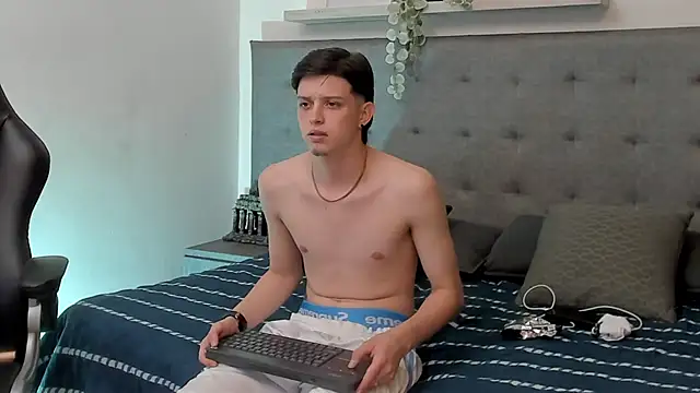 Snapshot of sebastamayo_ chatting on February 2026 07:57:01 AM sebastamayo online show from February 2026 07:57:01 AM