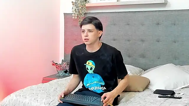 Snapshot of sebastamayo_ chatting on February 2026 04:55:02 AM sebastamayo online show from February 2026 04:55:02 AM