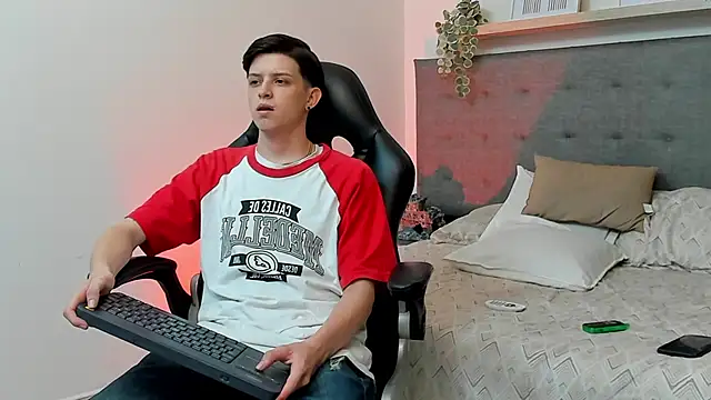 Snapshot of sebastamayo_ chatting on February 2026 05:28:02 AM sebastamayo online show from February 2026 05:28:02 AM