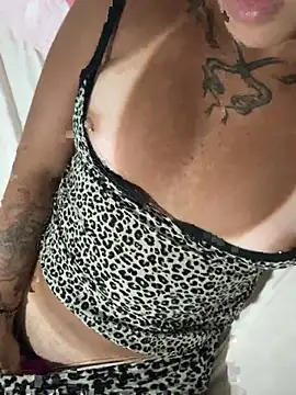 bellaXfuego online show from January 2026 05:23:02 AM