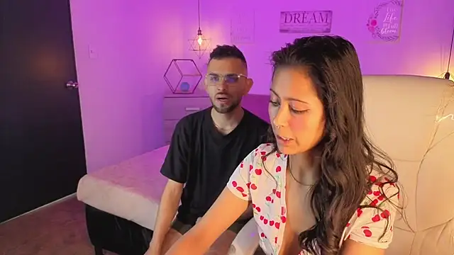 annie and ryan online show from December 2025 04:52:01 AM