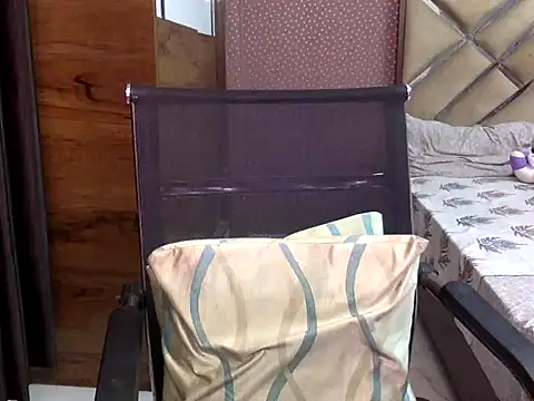 snehaa89 online show from December 2025 05:05:01 AM