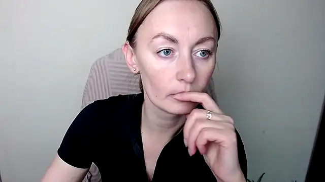 LiaSeass  online show from January 2026 09:33:02 AM