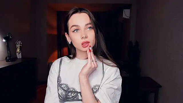 YvonneRobes online show from January 2026 07:49:02 PM