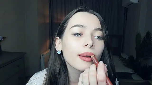 YvonneRobes online show from February 2026 07:34:02 PM