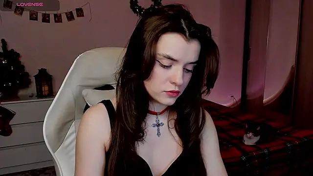  Valleria  online show from January 2026 07:41:01 PM