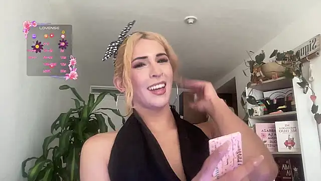 Snapshot of isa_fox_23 chatting on January 2026 08:03:01 PM isa fox 23 online show from January 2026 08:03:01 PM