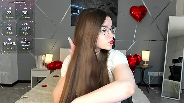 miss  evelyne online show from February 2026 01:02:01 AM