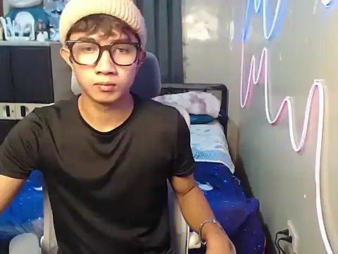 Ur hottestjonny online show from June 2026 10:41:02 AM