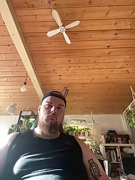 YoursxTruly online show from January 2026 11:14:01 AM