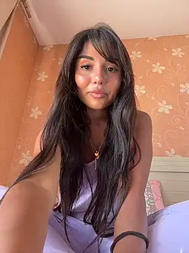 Snapshot of SilkyMira chatting on June 2026 12:03:02 PM SilkyMira online show from June 2026 12:03:02 PM