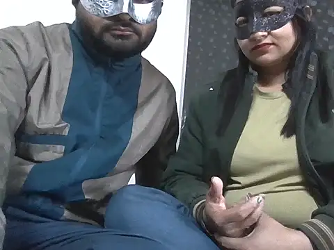 Lovelycouple25 online show from January 2026 07:00:01 AM