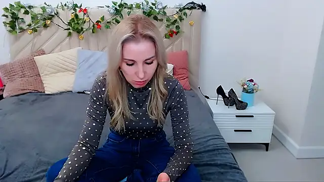 Hanna--Sweet online show from March 2026 12:12:02 PM