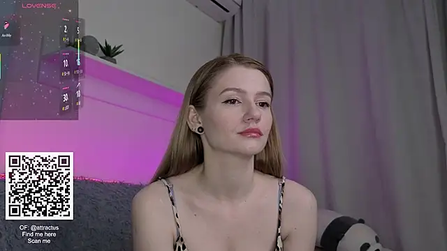Snapshot of TinaAngel chatting on March 2026 01:11:01 AM TinaAngel online show from March 2026 01:11:01 AM
