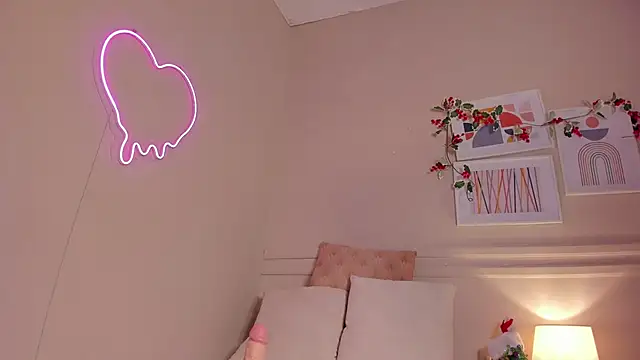  emily  st online show from December 2025 01:16:02 PM