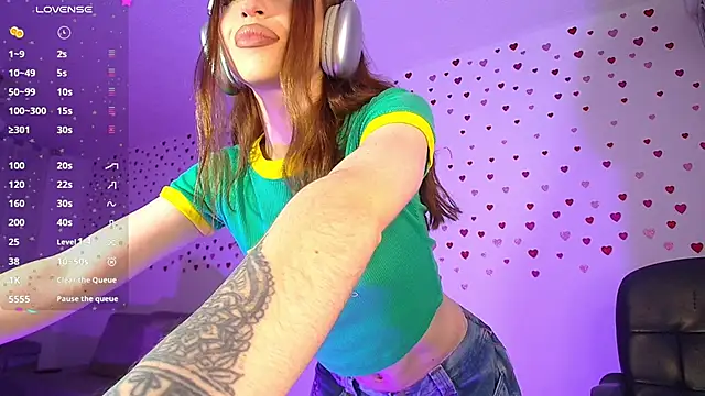 alina lee online show from February 2026 01:43:01 AM