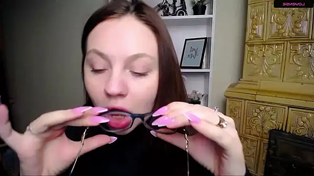 Snapshot of LiliaErmi chatting on January 2026 05:53:02 AM LiliaErmi online show from January 2026 05:53:02 AM