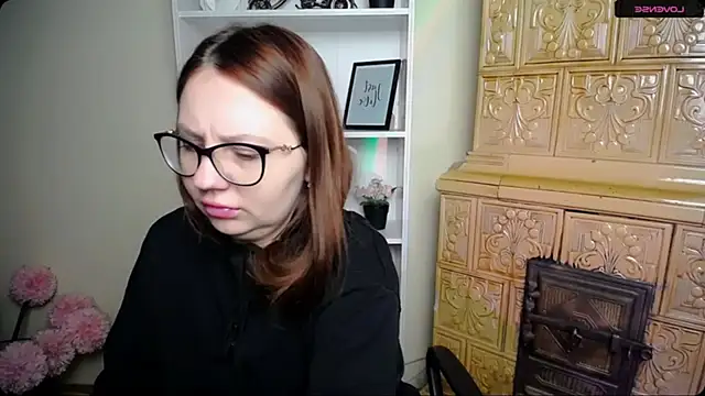 Snapshot of LiliaErmi chatting on February 2026 07:02:01 AM LiliaErmi online show from February 2026 07:02:01 AM