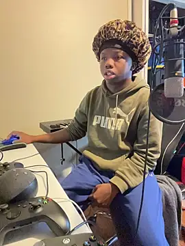 Snapshot of YourLittleBoyfriend chatting on January 2026 04:45:02 PM YourLittleBoyfriend online show from January 2026 04:45:02 PM