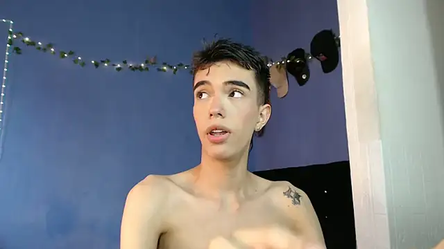 Juan Gomezz26 online show from June 2026 09:19:02 PM
