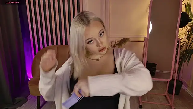 baby crazy love online show from December 2025 01:07:01 PM