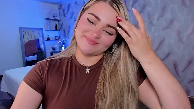 Luna volk  online show from January 2026 03:10:02 AM